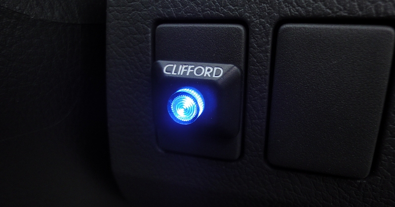 ヴォクシー：クリフォードの証　LEDインジケーター