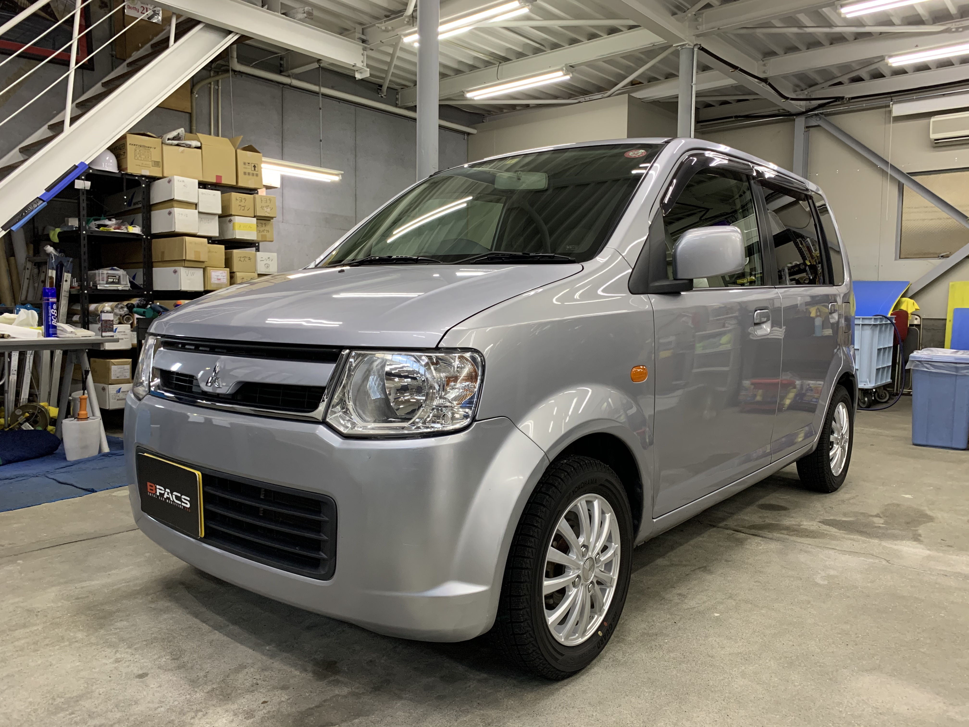 H19/01ミツビシ ekワゴンH82W■Fスプリンク左右゛■4040A084■梱包サイズS■14261143■830207