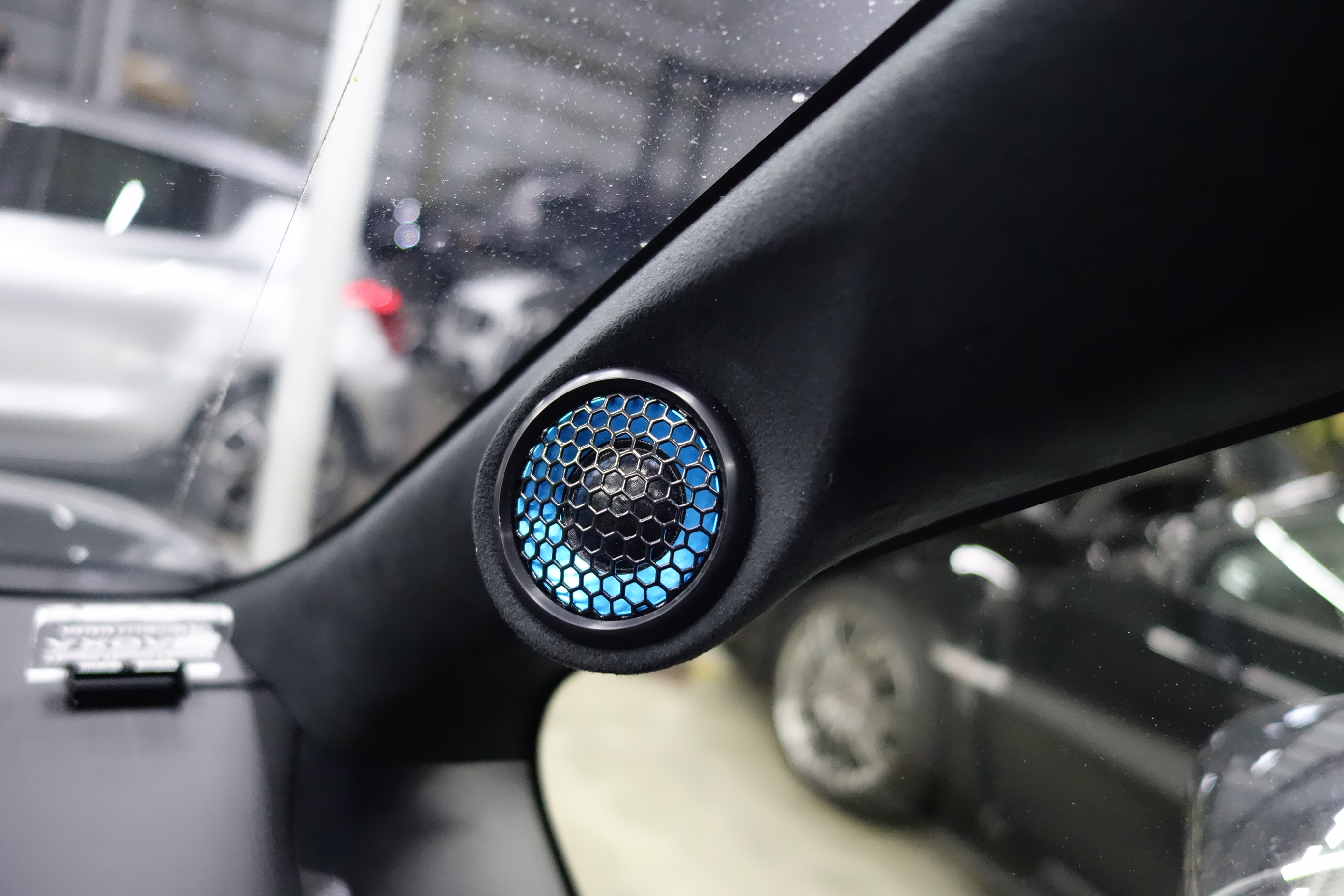 80ヴォクシー フロントピラー オーディオ 80ヴォクシー フロントピラー オーディオ