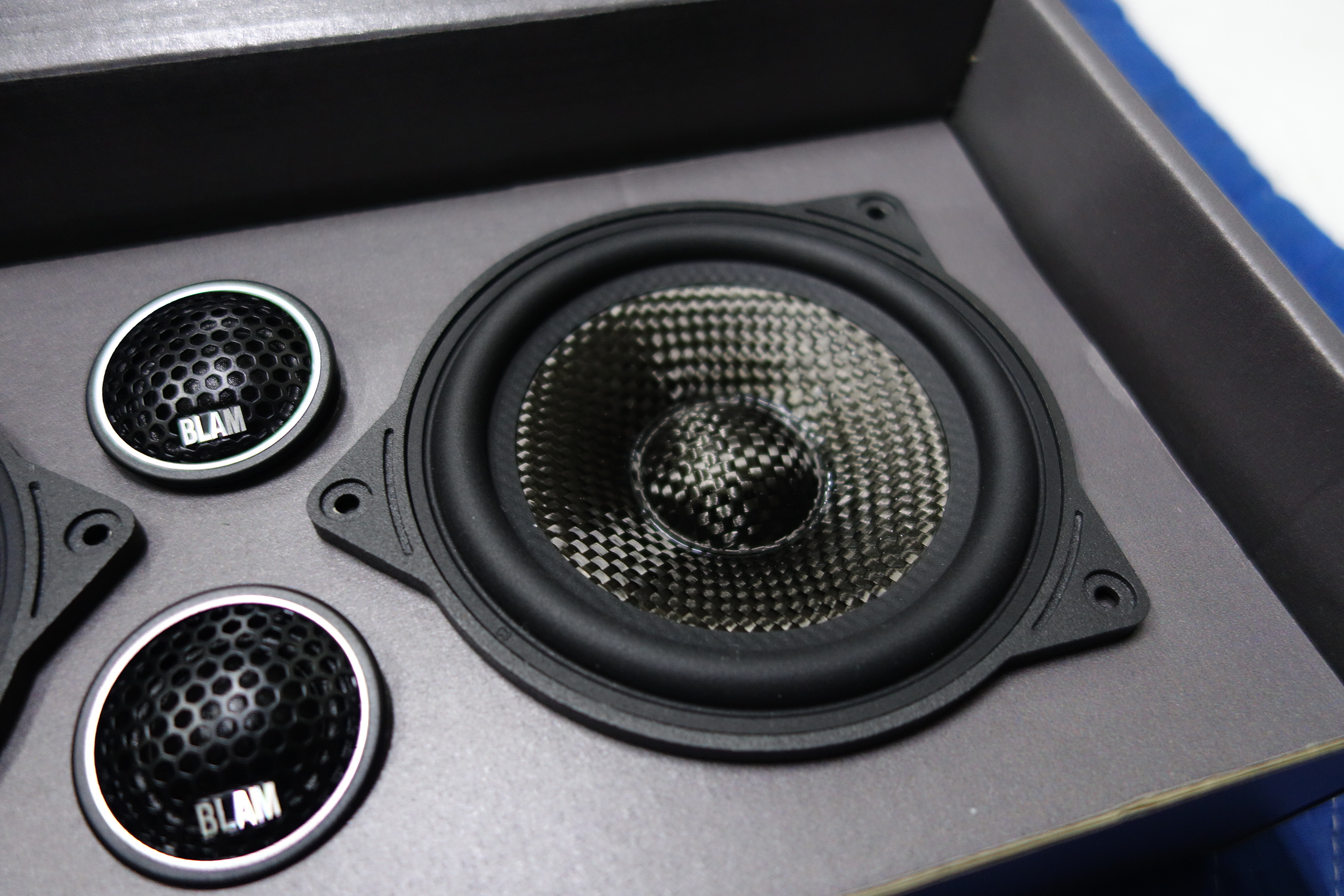 BMW 1シリーズ（F20)にフレンチサウンドBLAMスピーカーをトレードイン
