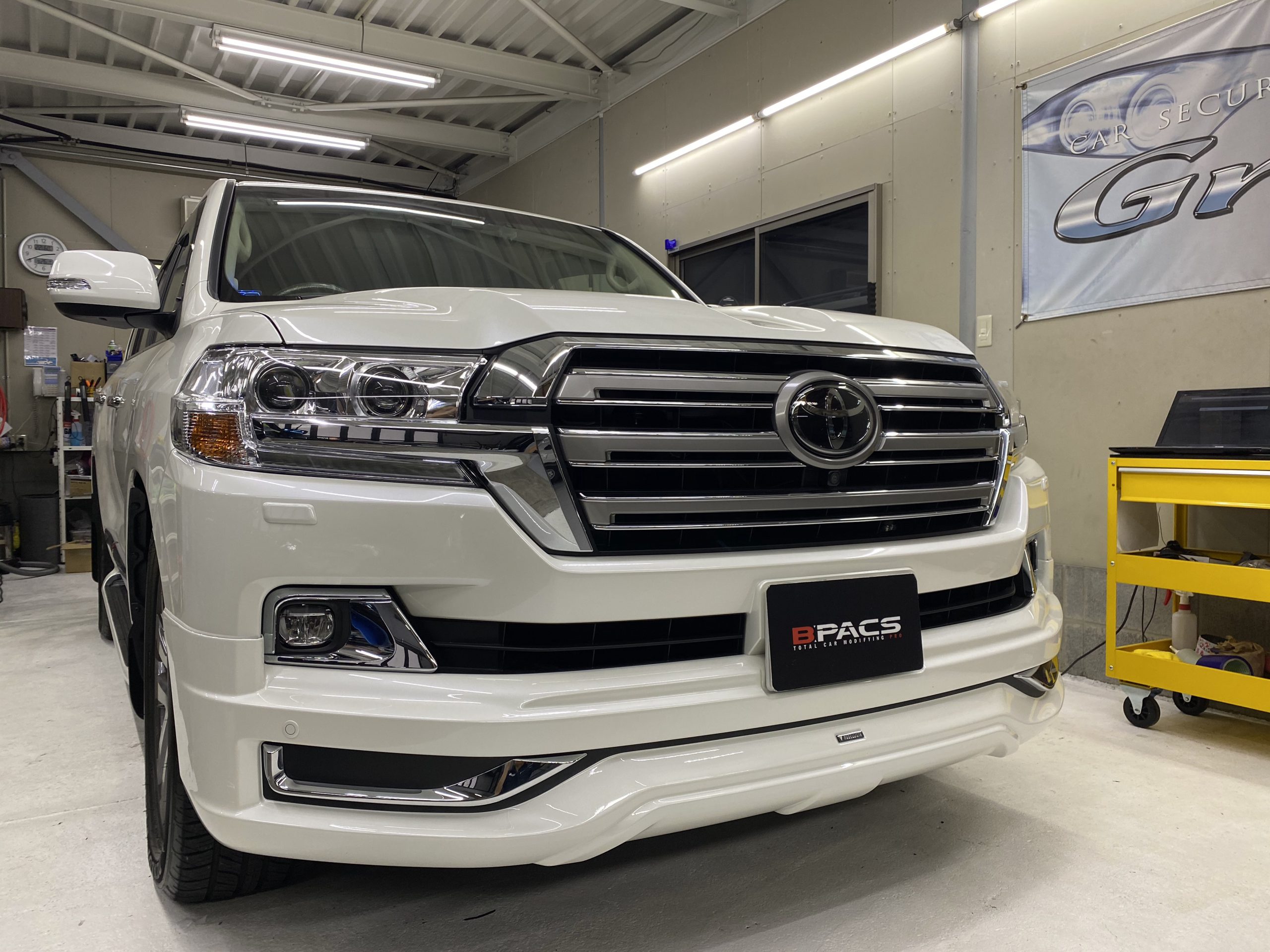 トヨタsuv最高級車ランドクルーザーを盗難させない カーセキュリティgrgoゴルゴを取付 B Pacs Staff Blog