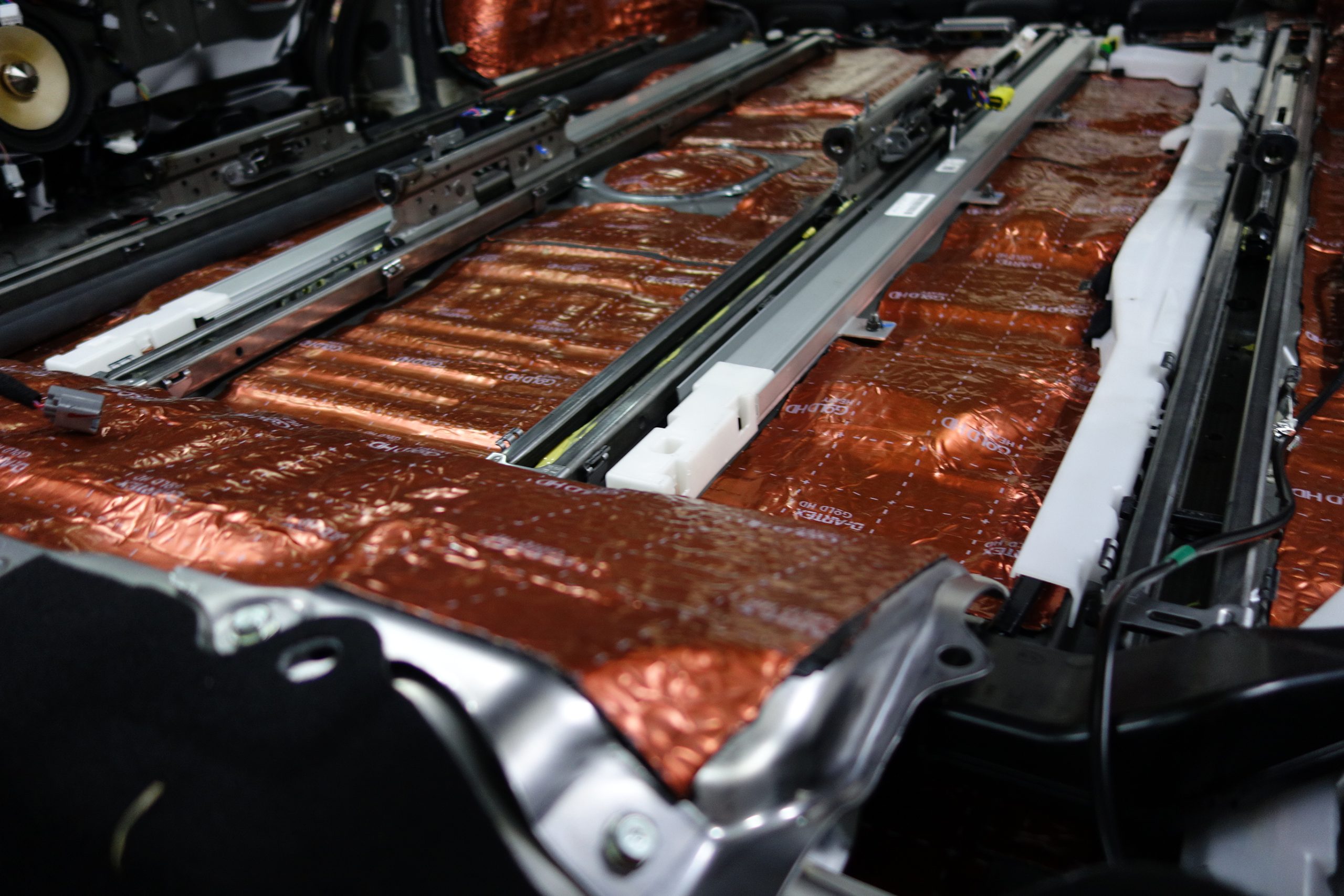 ホンダ新型ステップワゴンをフルデッドニング！！極静音化で快適移動