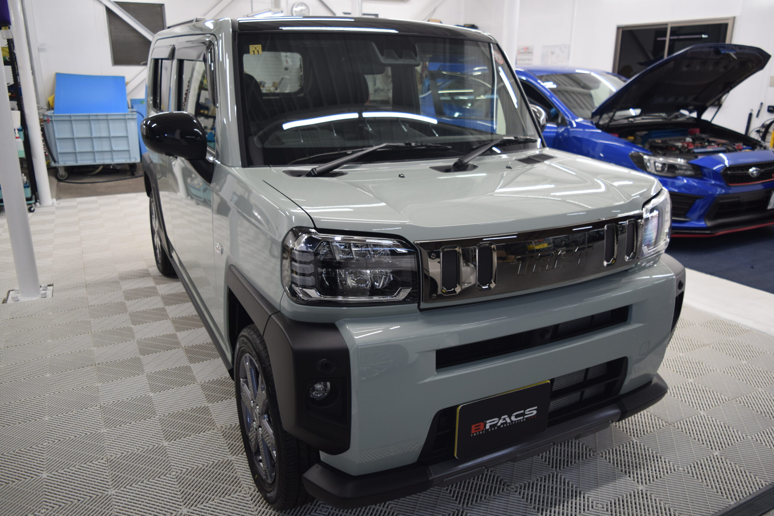 ダイハツ タフトにフィルム施工 | B-PACS STAFF BLOG