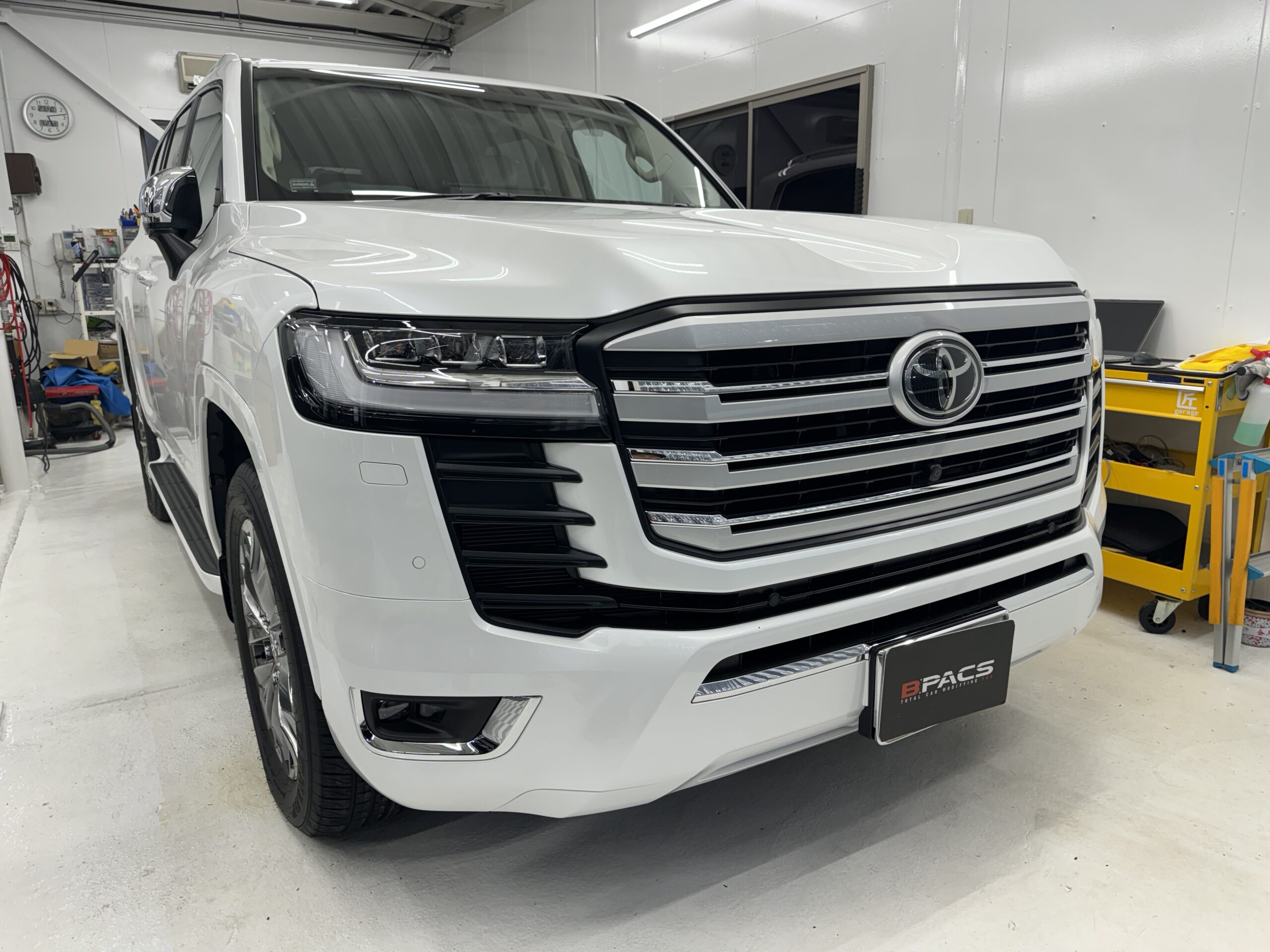 ランドクルーザーの被害が増えてきています。車両が届けば必ず盗難対策