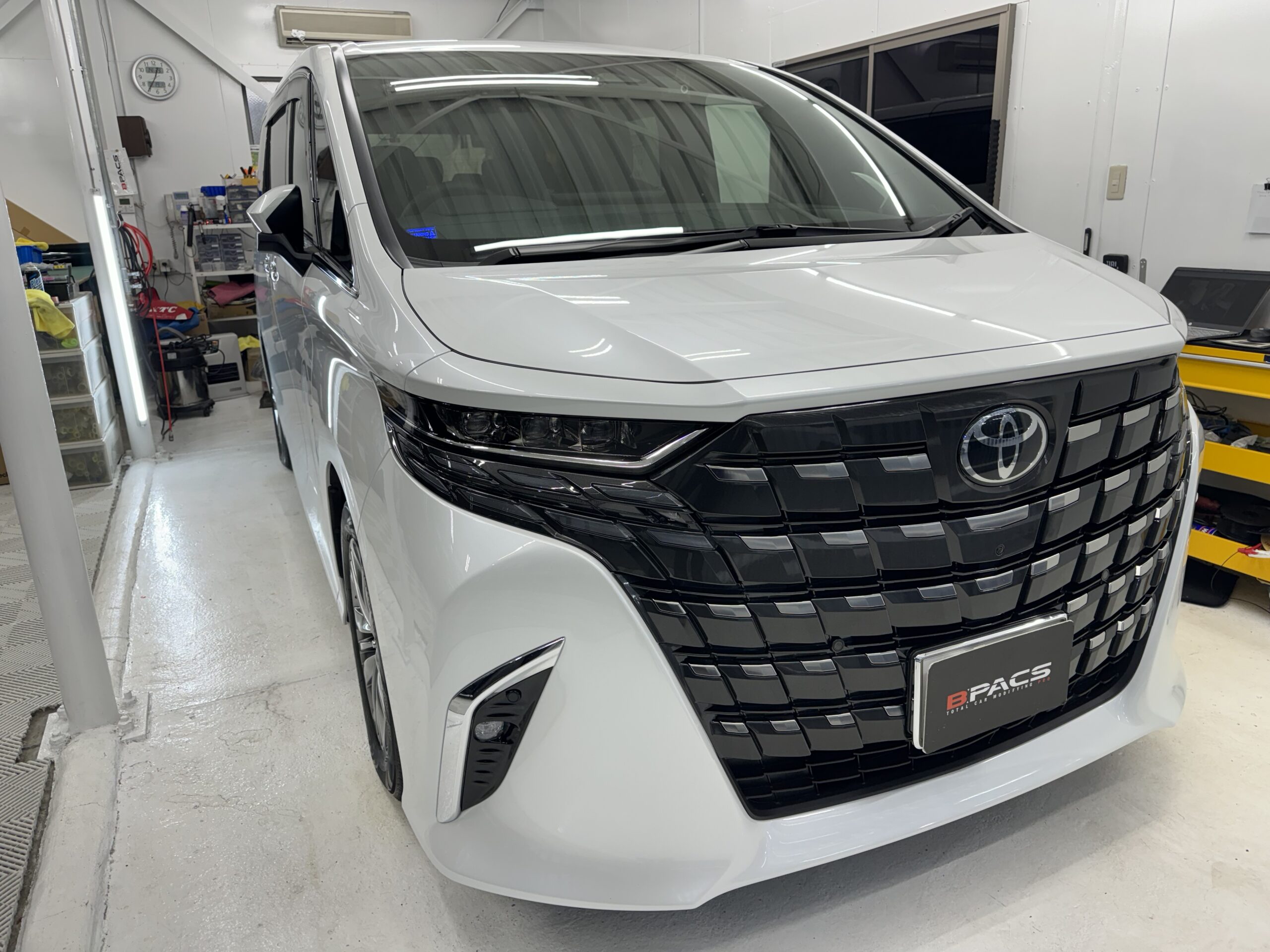 街中でよく見かける車両の車両のアルファード当然盗難対策済みですよね