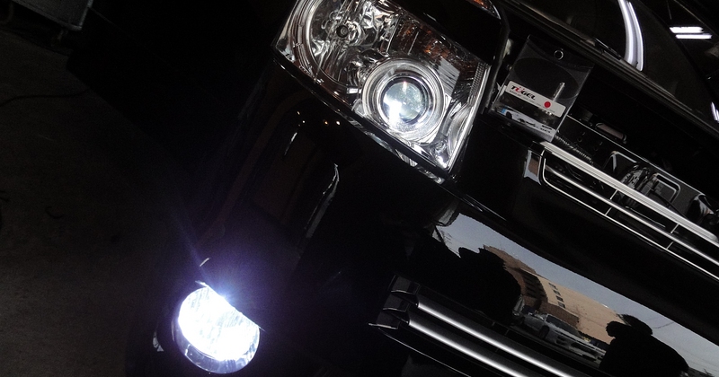 ヴォクシー：ヘッド：TUGEL HID6000ｋ　フォグ：エントリーモデル12000ｋ