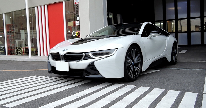 i8