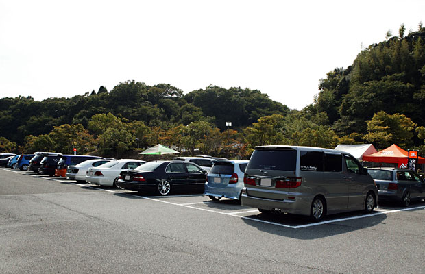 各クラスにエントリーした車両がずらり