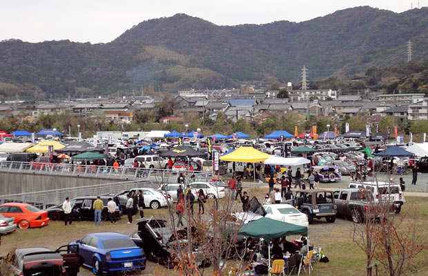 約280台の様々なジャンルのカスタムカーが勢揃いしました